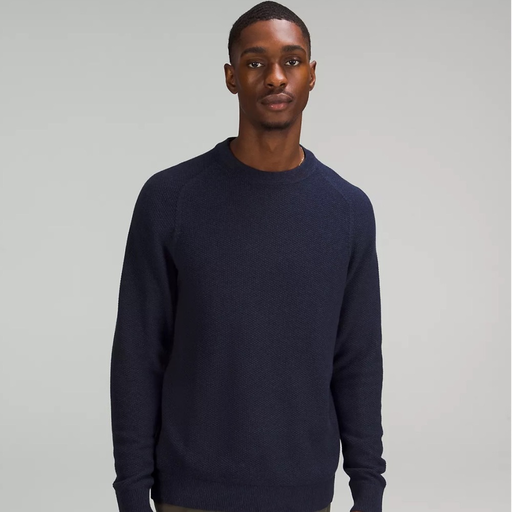 PERFECT CONDITION - Black/Gray Men’s Lululemon Textured Knit Crewneck Sweater